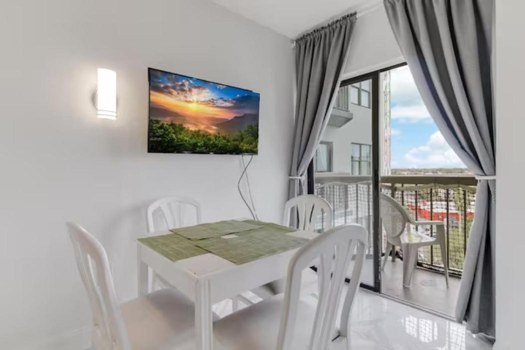 Enclave Apartments At International Drive Orlando Oda fotoğraf
